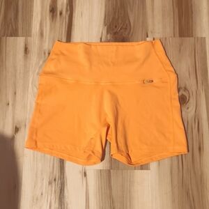 Cleo harper accelerate shorts size M